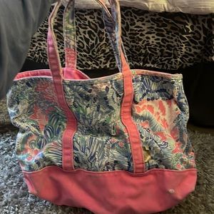 Well loved large lilly pulitzer tote bag